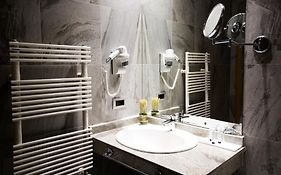 Classic Hotel